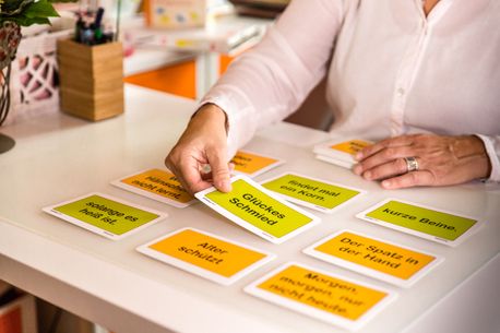 THERAPIEN FÜR ERWACHSENE UND JUGENDLICHE